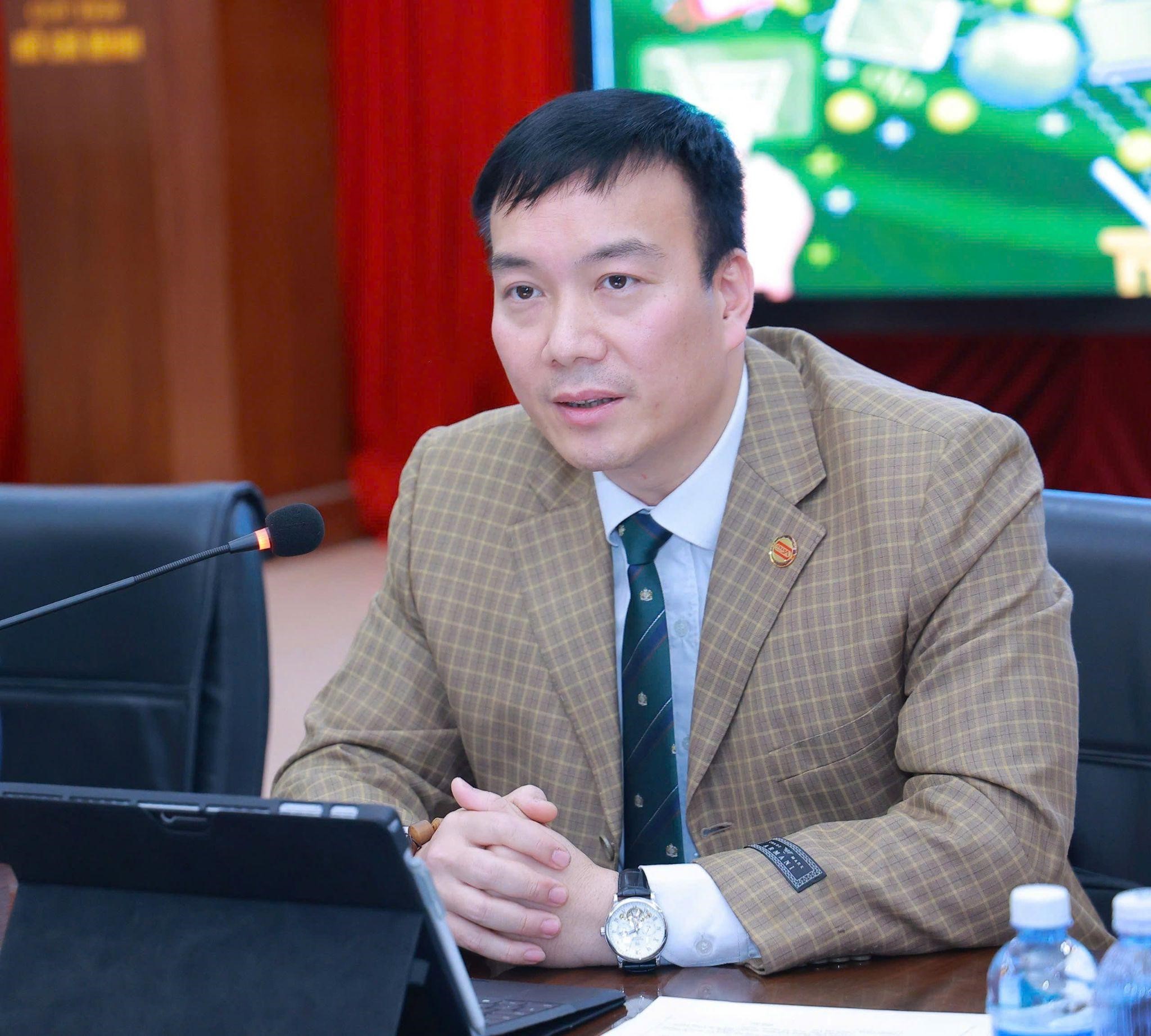 TS. Nguyễn Đức Tài nhấn mạnh việc bảo vệ quyền lợi người tiêu dùng khi tham gia giao dịch thương mại điện tử